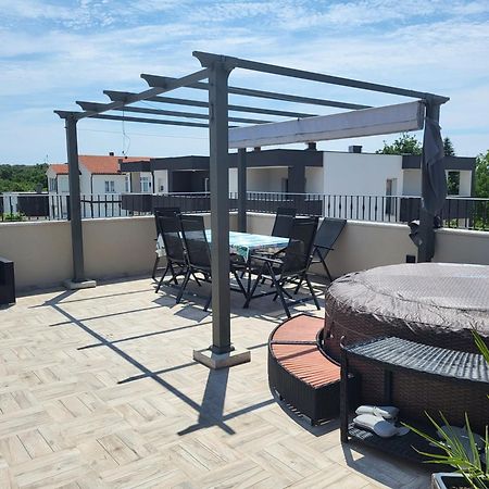 Apartments Ines Пула Екстер'єр фото