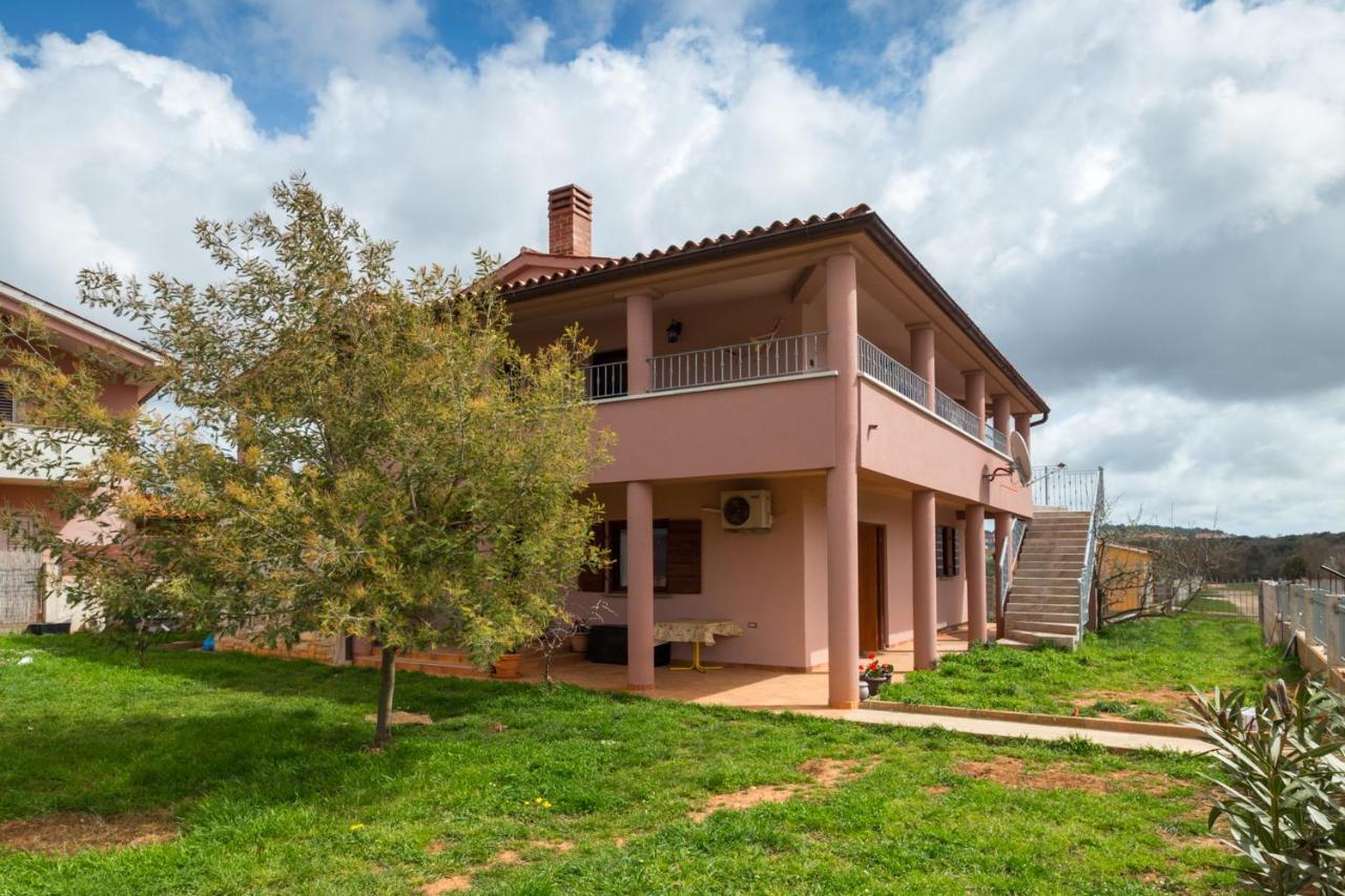 Apartments Ines Пула Екстер'єр фото