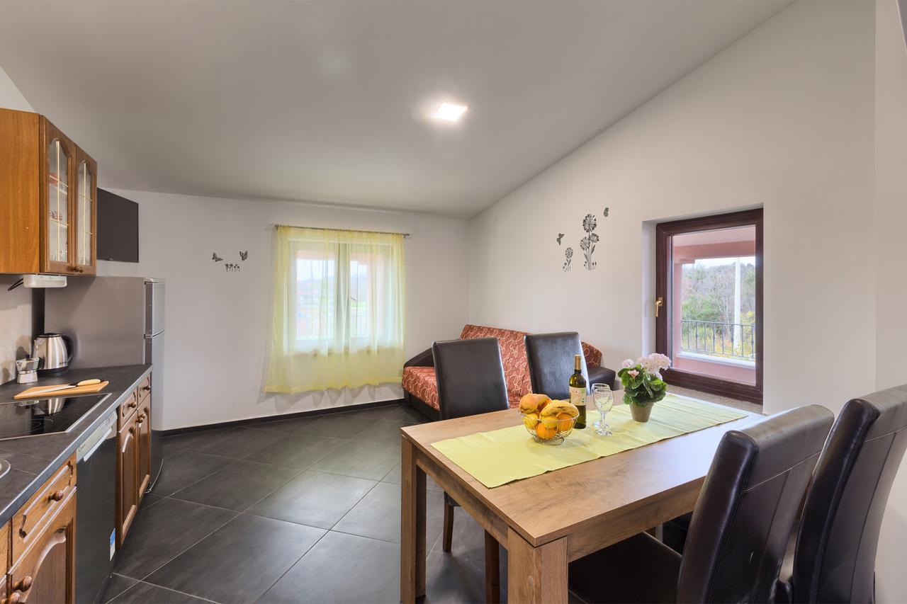 Apartments Ines Пула Екстер'єр фото
