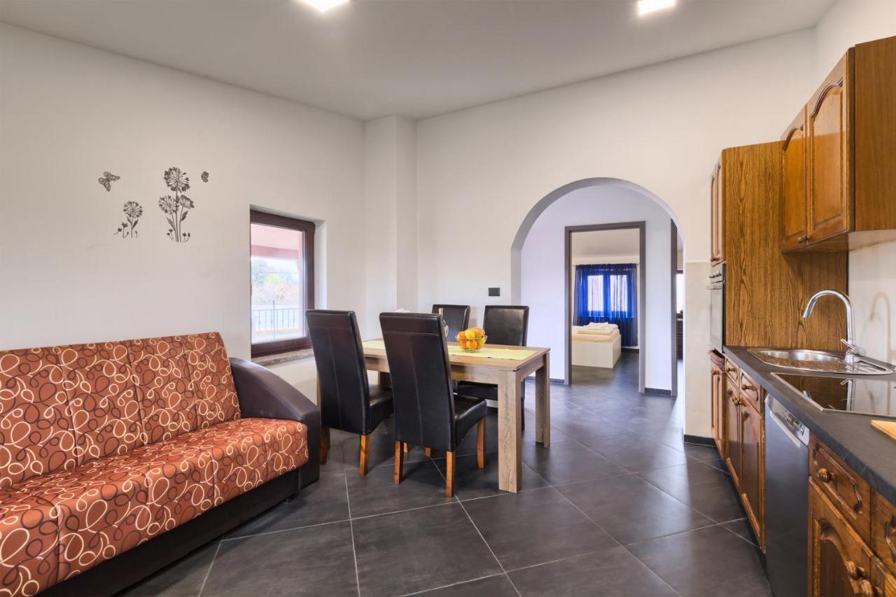 Apartments Ines Пула Екстер'єр фото