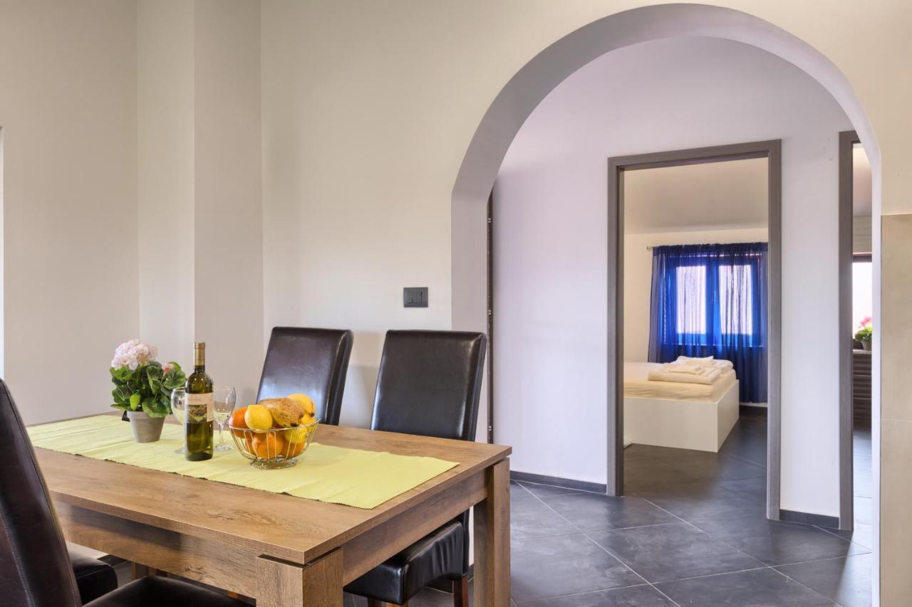 Apartments Ines Пула Екстер'єр фото