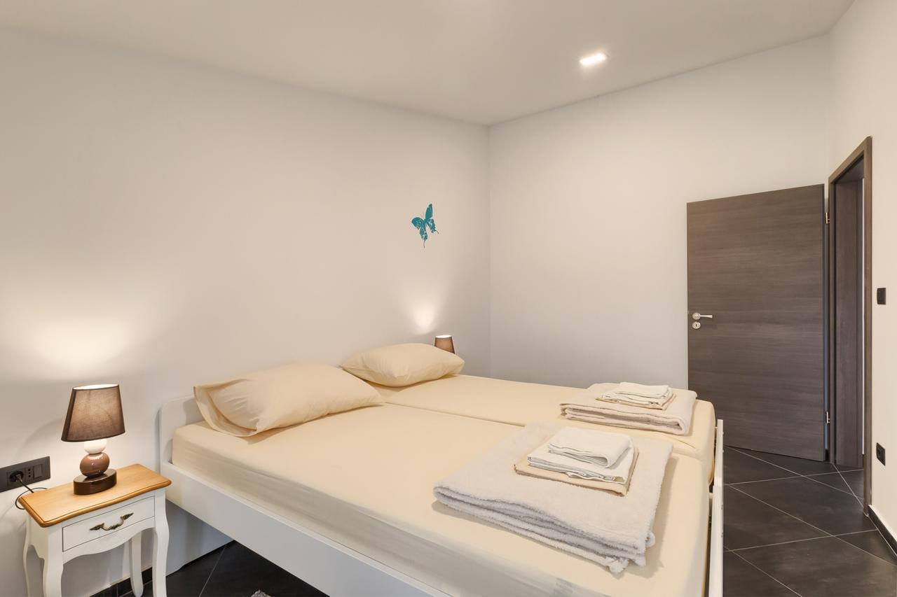 Apartments Ines Пула Екстер'єр фото