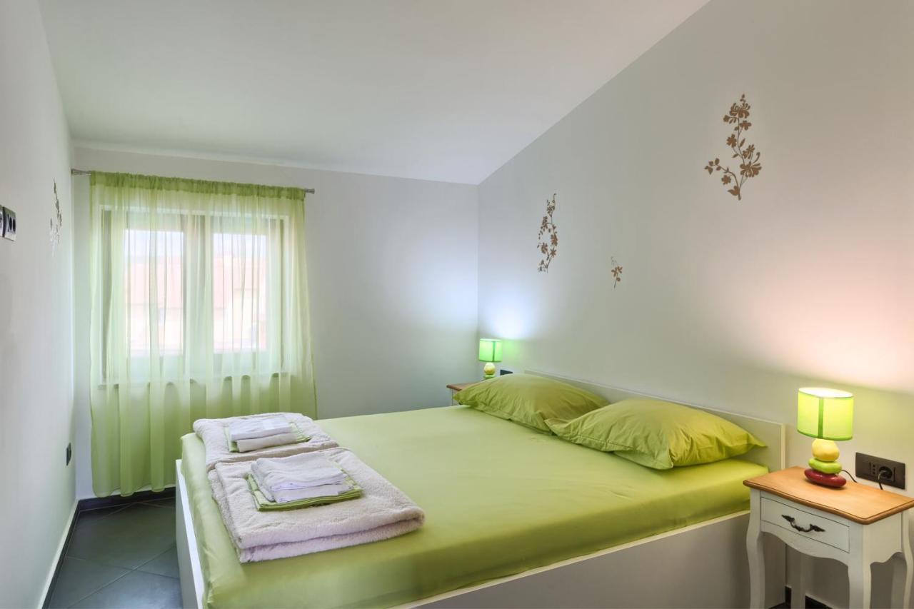 Apartments Ines Пула Екстер'єр фото